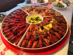 -肥肥虾庄·金牌油焖大虾(汉街SKP店)