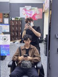 -藤野造型专业烫染接发