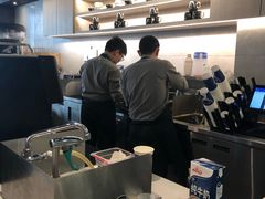 -瑞幸咖啡(1+1大厦店)
