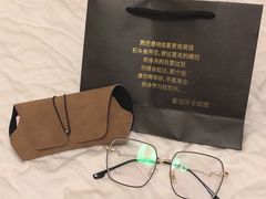 -肆兮眼镜·蔡司·徕卡战略合作店(大坪店)