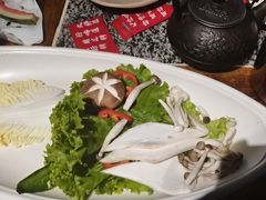 -老牌坊云南鱼豆花火锅(哈西万达店)