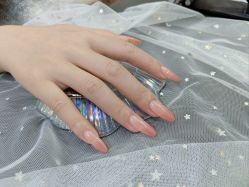 -灰姑娘美甲美睫馆