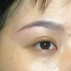 -一个差评成就的纹眉店