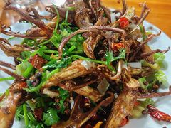 -超越海鲜屋(飞龙物业店)
