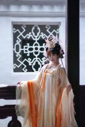 -一揽芳华汉服旗袍体验馆(拙政园店)