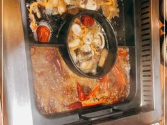-老牌坊云南鱼豆花火锅(爱建店)