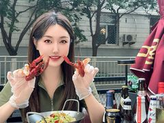 -霸气大叔干锅鸭头·龙虾烧烤·川菜·赛事直播(三里屯店)