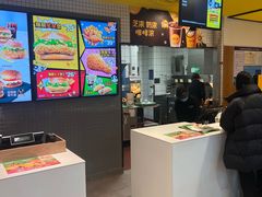 -麦当劳(呼市新华东街店)