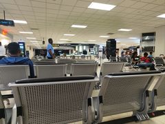 -班达拉奈克国际机场