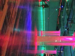 -奔马滚轴溜冰场