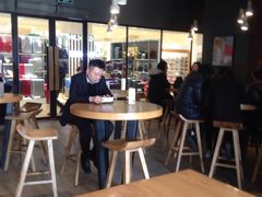 大堂-星巴克臻选(舟山凯虹广场店)