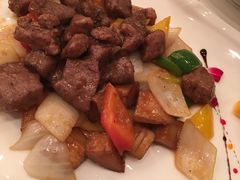 -上海虹桥君丽假日酒店(娄山关路地铁站店)