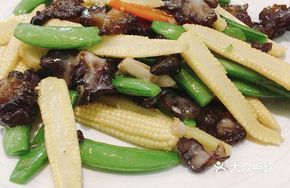 Corn Asparagus Stir-Fried with Brain Mushroom