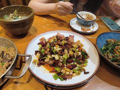 -老滇山寨•云南特色菜•地方菜•民族风情歌舞表演(金碧店)