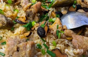 Black Truffle Eel and Pork Rib Clay Pot Rice