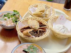 -方中山胡辣汤(成都首店)
