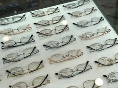 -回瑞眼镜·蔡司·依视路官方授权店(广益路万达店)