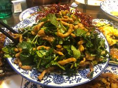 辣椒炒肉-娄三少·老北京春饼烤鸭家常菜(方庄店)