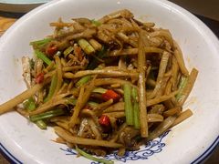 -黄泥岗·地道湖北菜(奥特莱斯店)