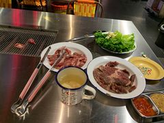 -马路牙子地桌烤肉(工体店)