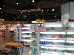 -中百仓储超市有限公司(越秀星汇维港店)