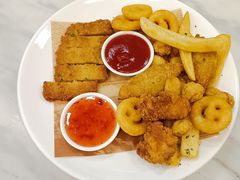 -缇纳甜妮·西餐·甜点(商字店)