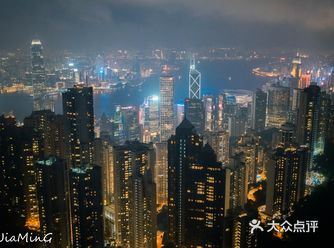 尽收眼底呢景色让人流连忘返