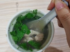 炖汤-飞燕肠粉
