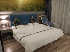 -优莱精选酒店(兰州城关区平凉路东方红广场地铁站店)