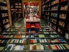 -钟书阁(松江泰晤士小镇店)