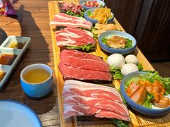 -明洞阿姨·韩式酱蟹烤肉·创意料理(三元桥店)