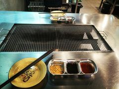 -马路牙子烧烤音乐酒馆(望京店)