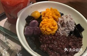 Three-color Herbal Jelly Dessert