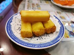 金牌炸牛奶-广信牛奶甜品世家(台东店)