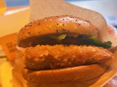 麦麦咔滋脆鸡腿堡-麦当劳(杭州西湖银泰百货店)