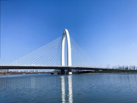 雄州大桥-"晴朗的天气从滁河看的网红桥[爱心]愿疫情.