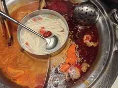 -周师兄大刀腰片火锅(磁器口直营店)