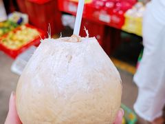 牛奶椰-新鸿港水果市场