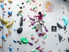 -龙景攀岩(海峡世茂广场店)