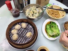 蟹黄汤包-食惠里小笼包面馆(越秀店)
