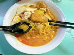 -亚王咖喱鸡米粉面