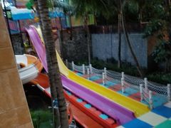 酒店水上乐园-三亚湾海居铂尔曼度假酒店