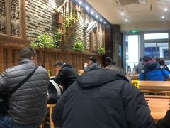 等位区-弄堂咪道-饭香·面香·馄饨香(钦州北路田尚坊店)
