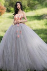 -喜爱高定婚纱摄影
