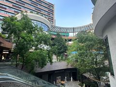 -瑞虹新天地月亮湾