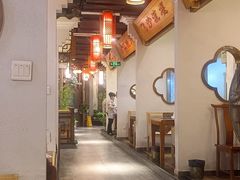 -万重锦·人文川菜馆(骡马市店)