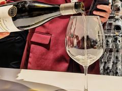 -wineapp葡萄酒餐吧(外滩金融中心店)