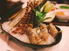 -鲜入围煮花胶鸡海鲜火锅