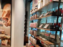 -Laderach 莱德拉(上海环贸iapm店)