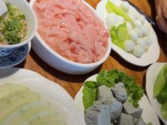 -城墙拐拐火锅(三峡广场黑金冠店)